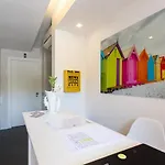 Lion Blanc 酒店 圣特罗佩