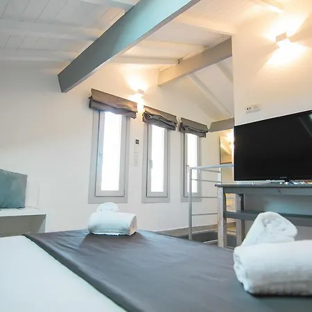 Lion Blanc Готель