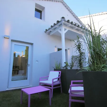 Lion Blanc Готель Сен-Тропе