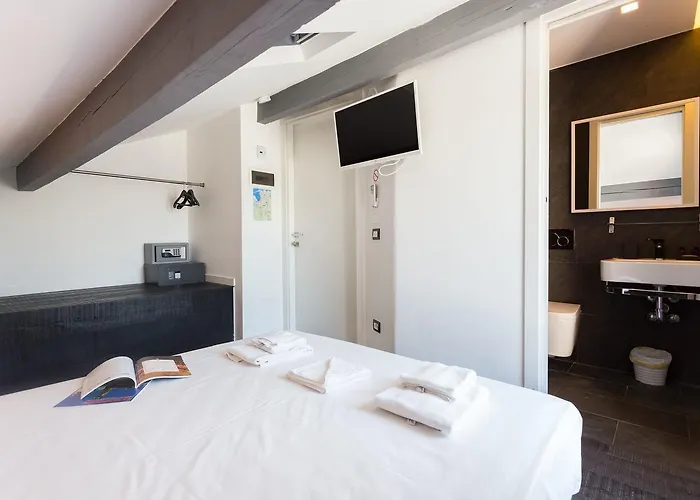 Lion Blanc Hotel Saint Tropez